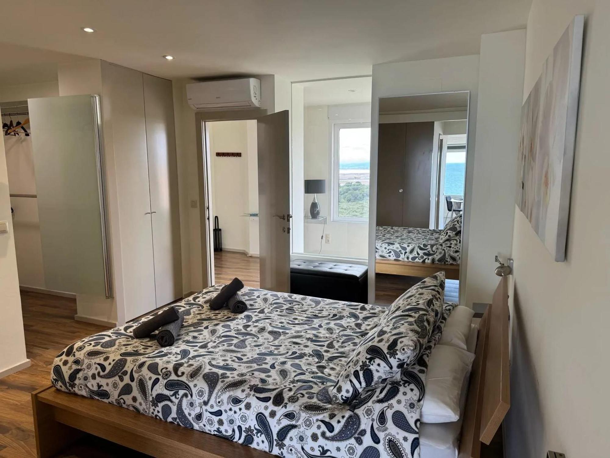 Spacious Apartment In Valencia With Sea View - 160 Sqm Buitenkant foto