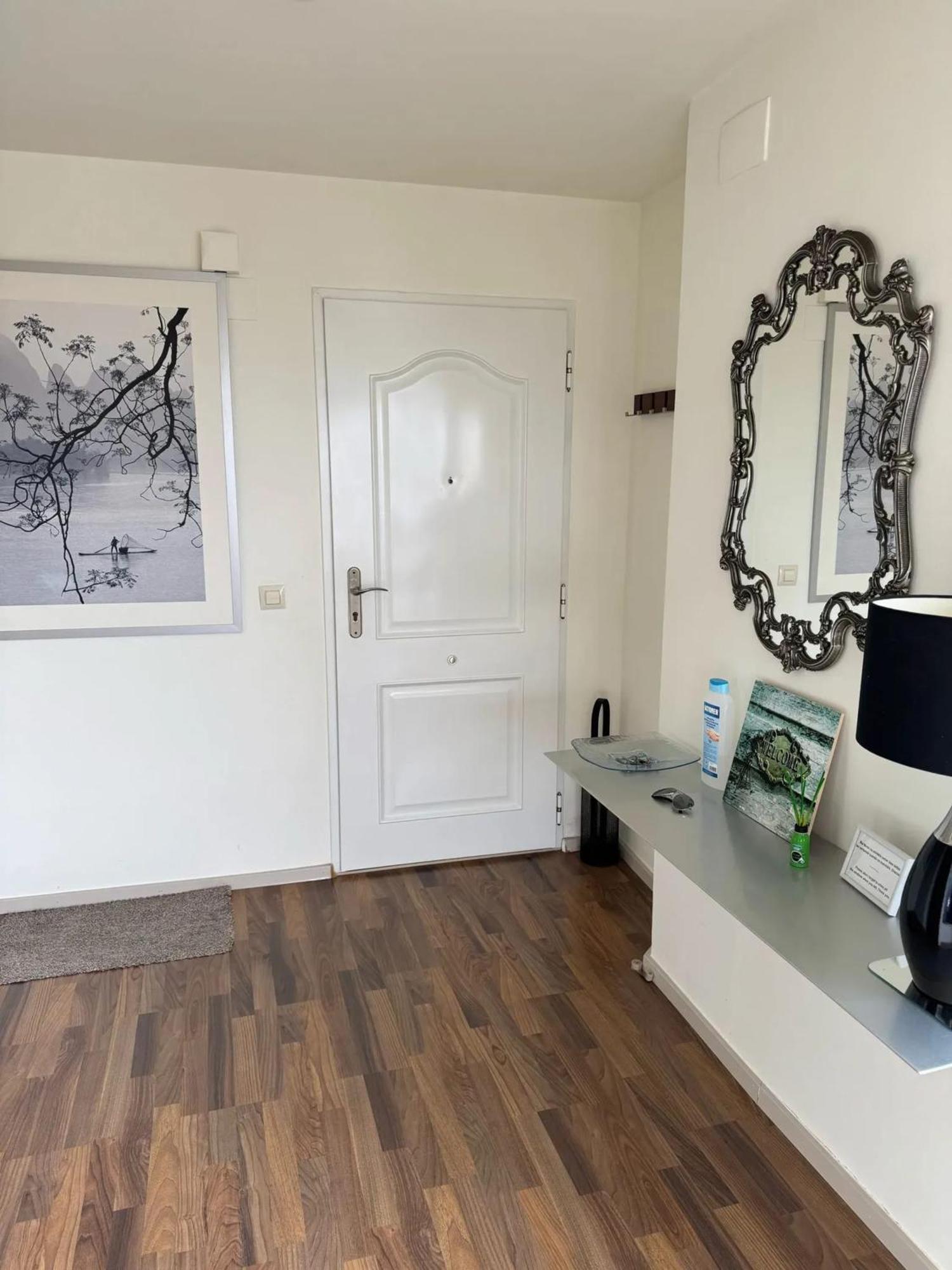 Spacious Apartment In Valencia With Sea View - 160 Sqm Buitenkant foto